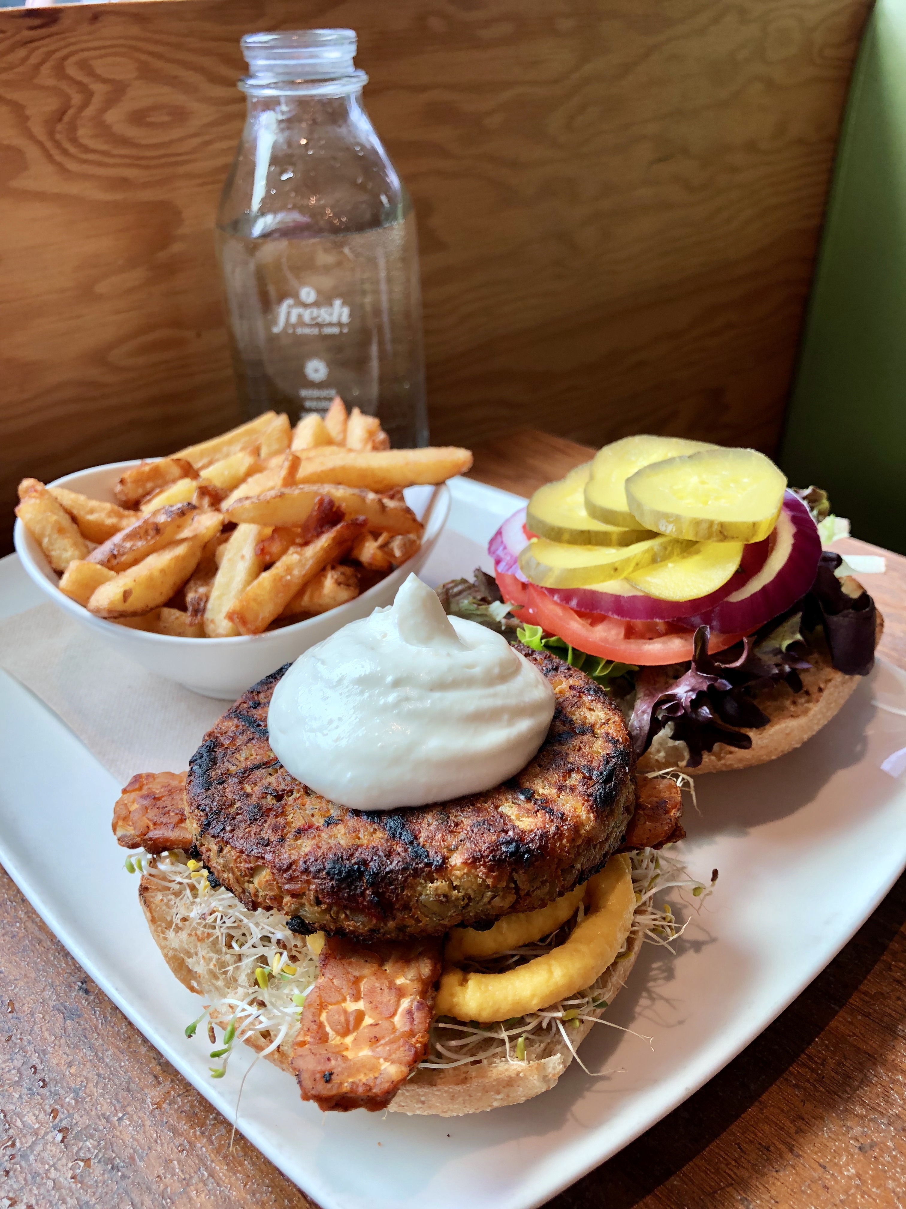 Banquet Burger; Fresh